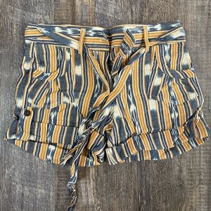 Patterned shorts